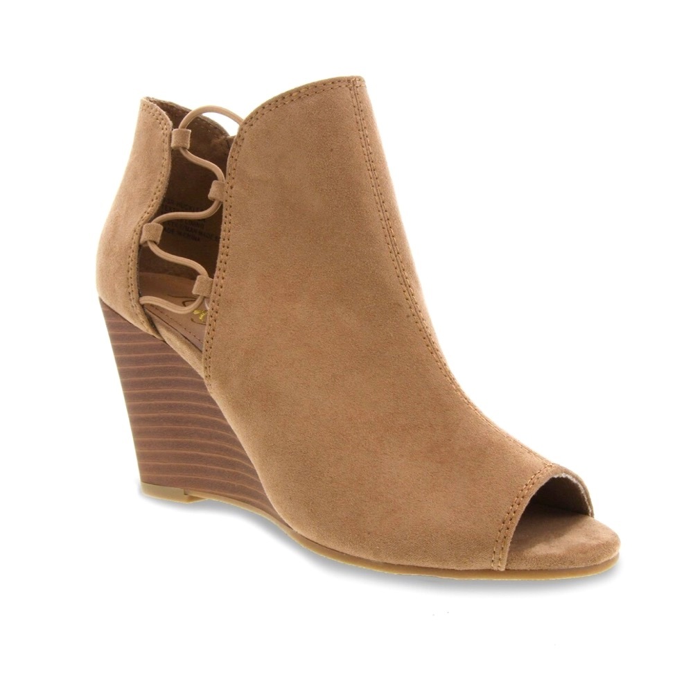 Sugar Women's Tan Wedges